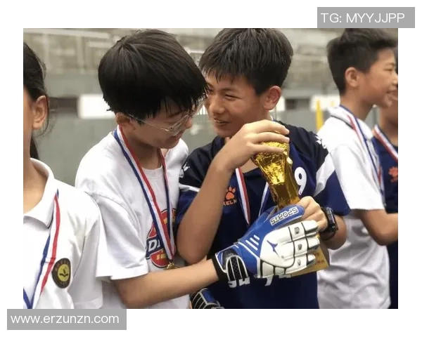 爱豆与足球明星的跨界合作如何点燃青春热血与梦想激情